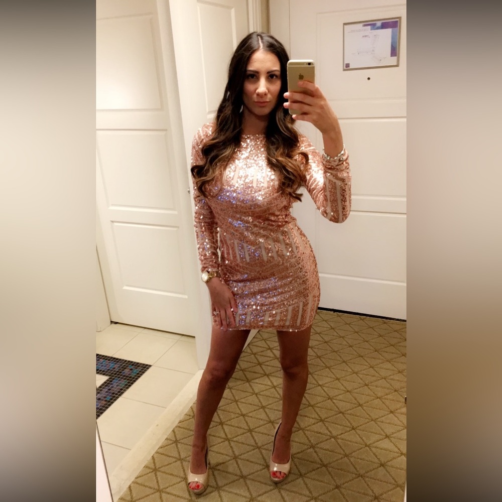 Gold Backless Sparkly Dress ✨